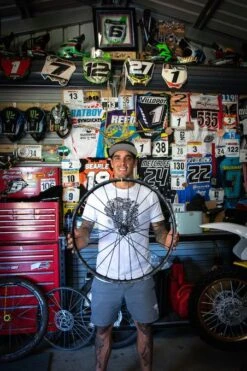 Mavic Deemax Pro 27.5 '' Front Wheel | Boost 15x110mm | Sam Hill Limited Edition -SRAM Sales Store 14809645e908d9b8a7eb9.14565836